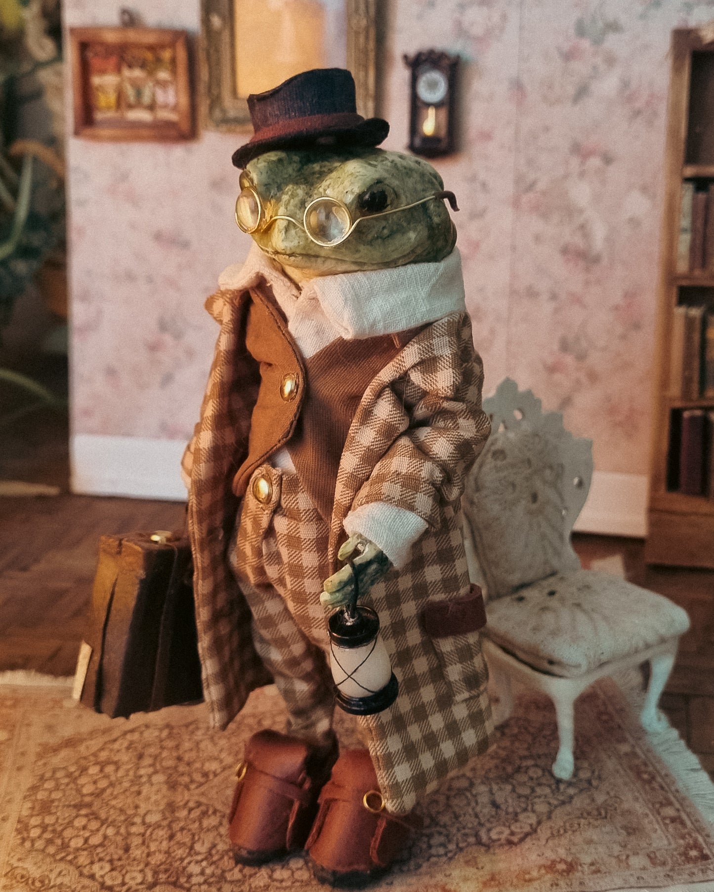 Mr. Edmund | Papier-Mâché Frog Sculpture