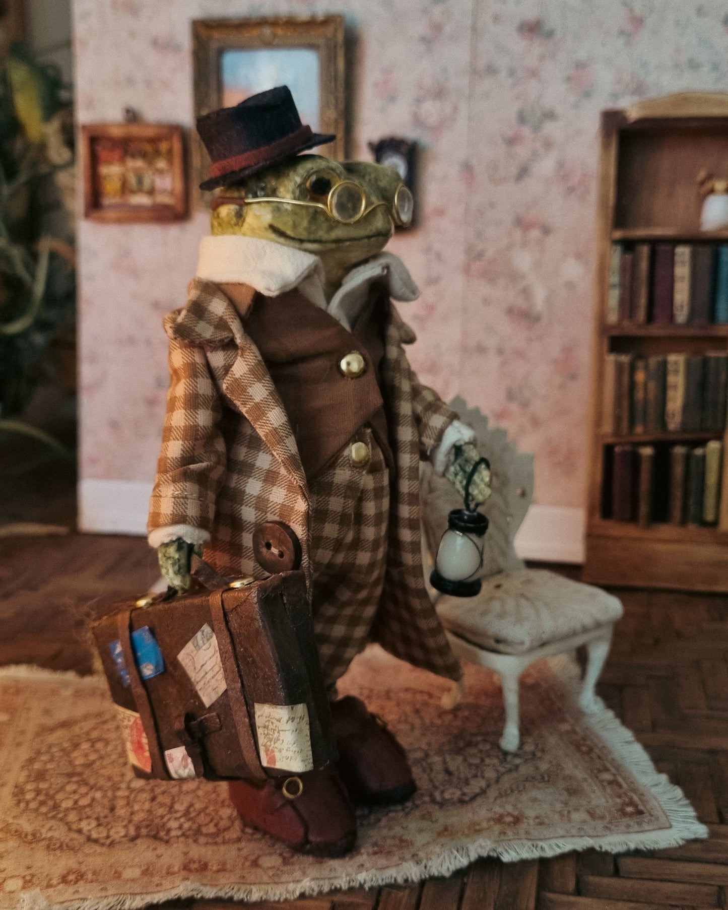 Mr. Edmund | Papier-Mâché Frog Sculpture