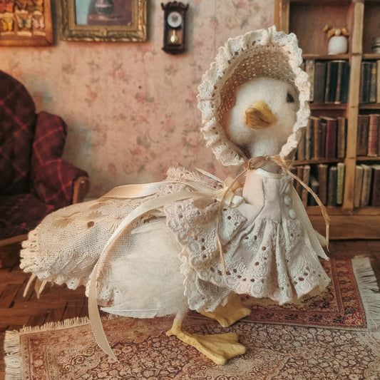 Mildred Lilypad | Needle Felted Wool Mouse